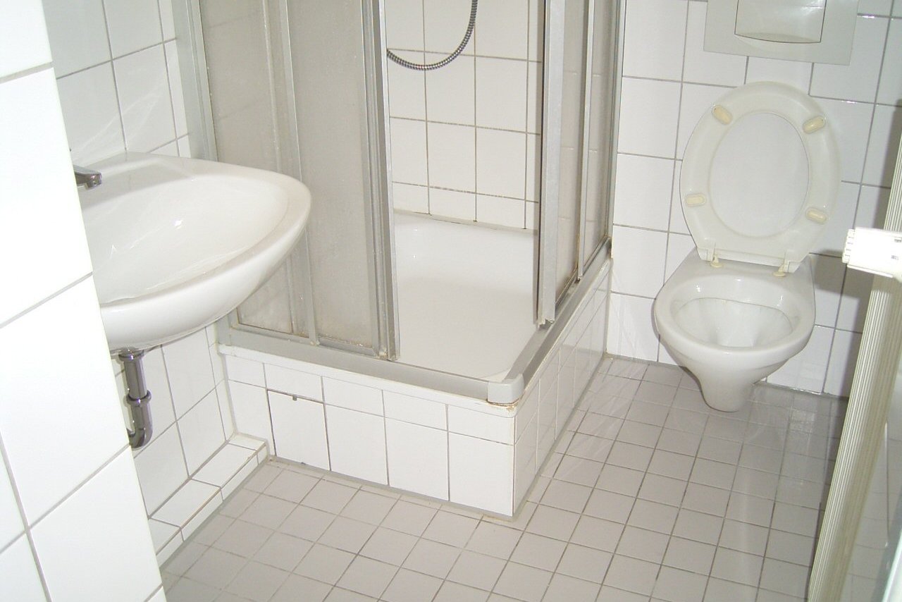 Bathroom in the Harburger-Häuser residential complex
