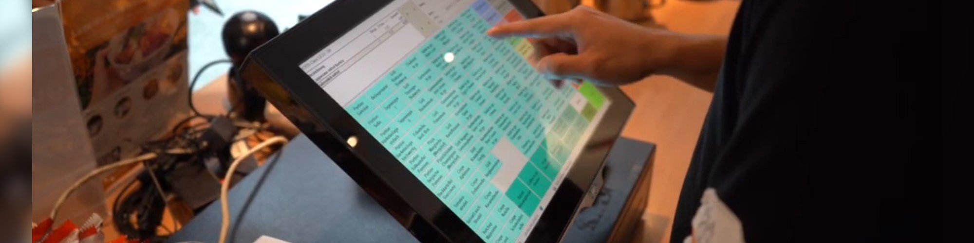 Auszubildende zur Fachfrau Systemgastronomie im Studierendenwerk Hamburg