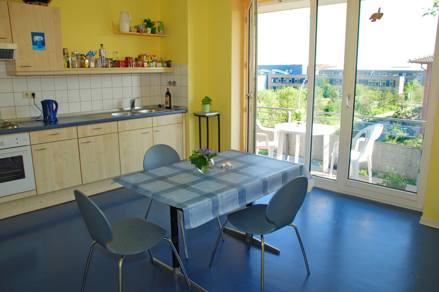Allermöhe residential complex shared kitchen