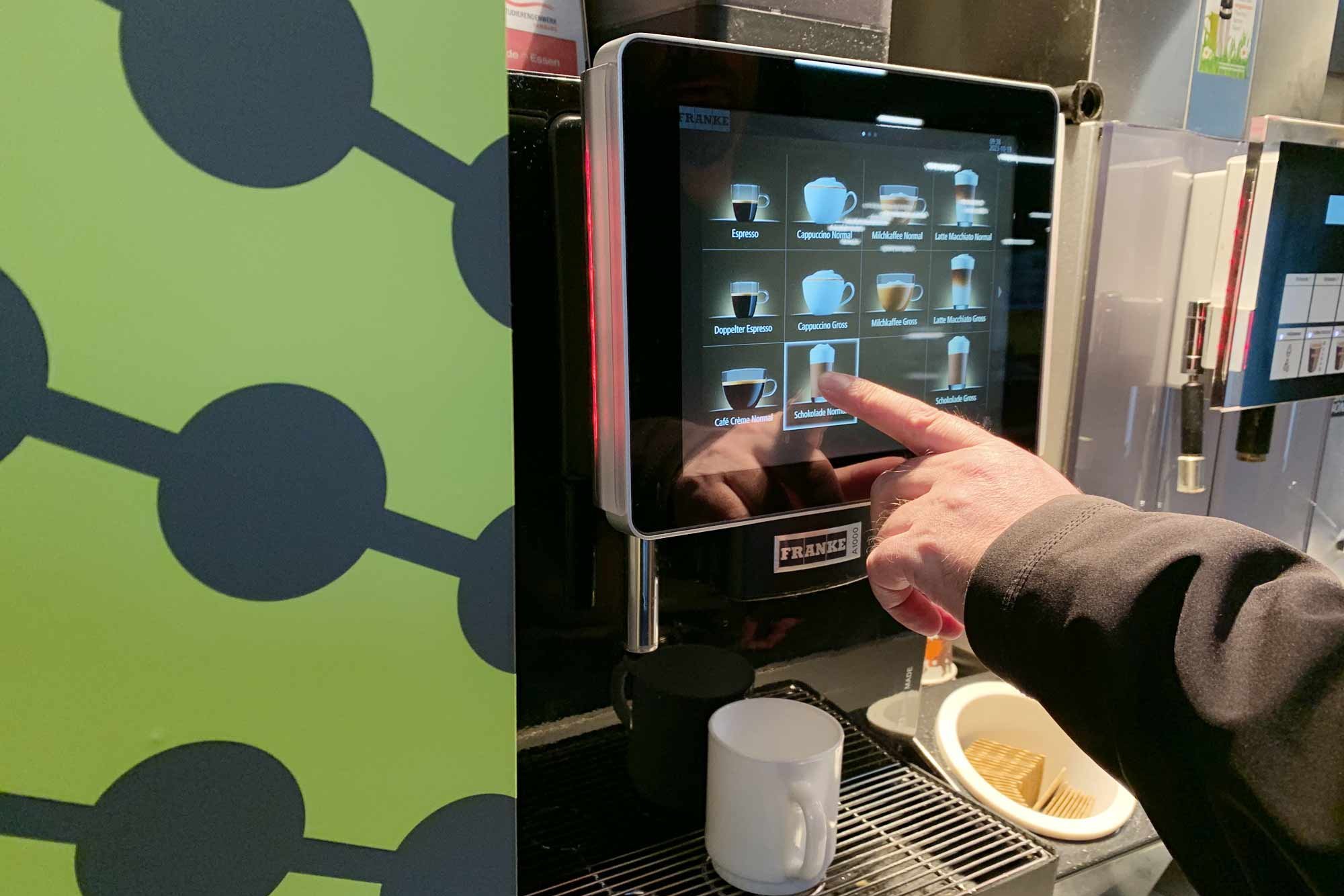 Fully automatic coffee machine at Café Blattwerk