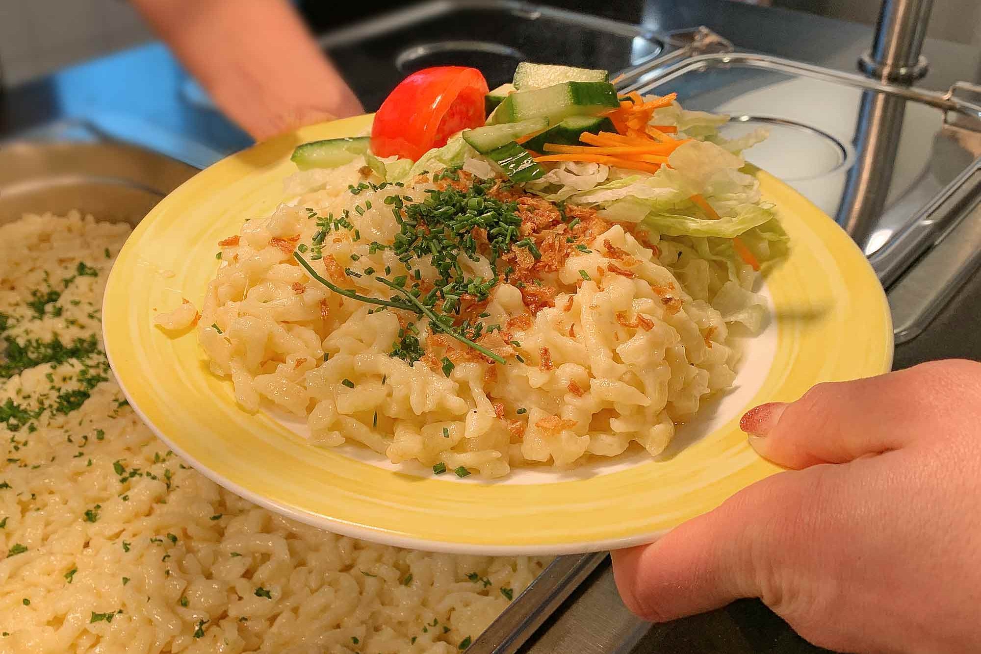 Food distribution in the Cafeteria Bucerius Law School
