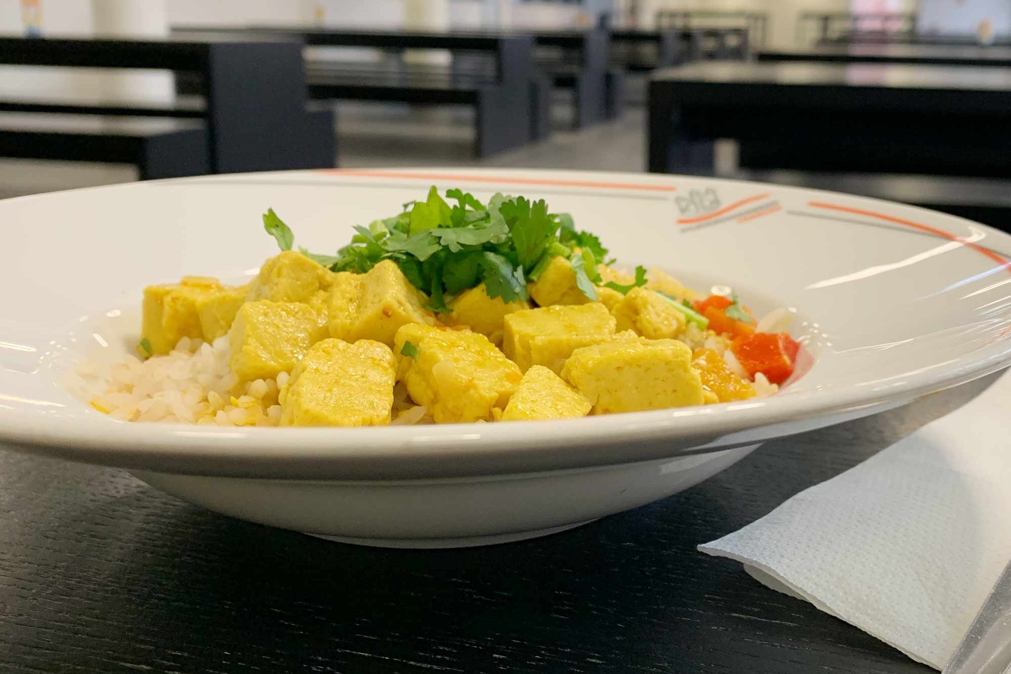 Dish with tofu in the Cafeteria Finkenau
