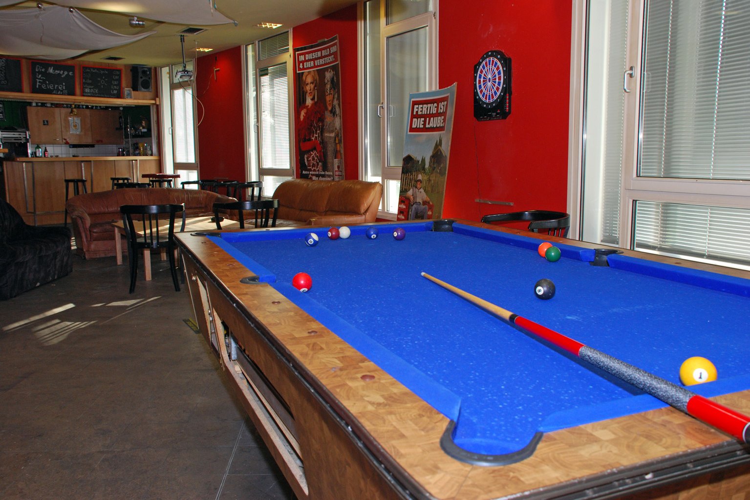 Common room with pool table in the Allermöhe residential complex