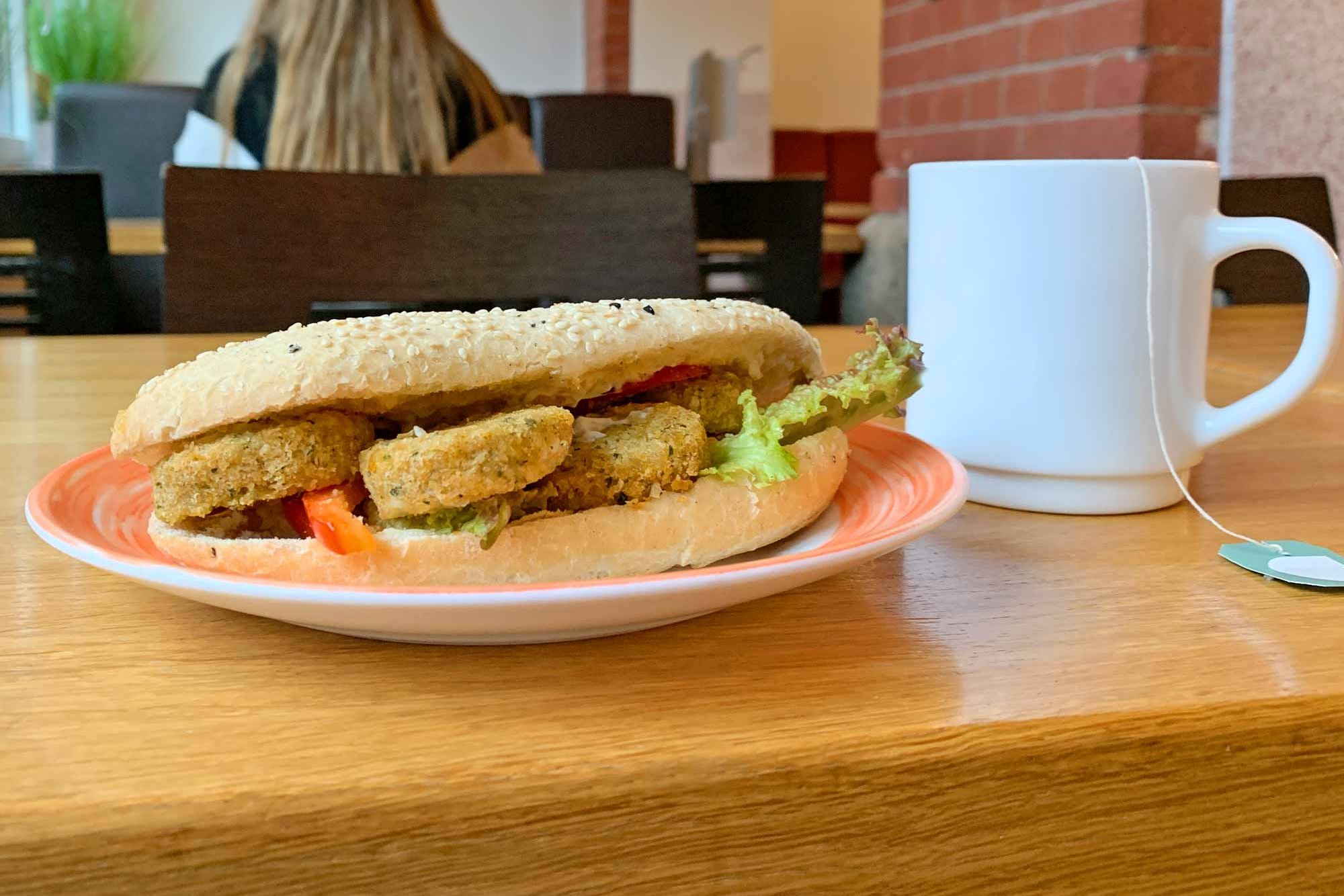 Panini and a cup of tea at Café Jungiusstraße