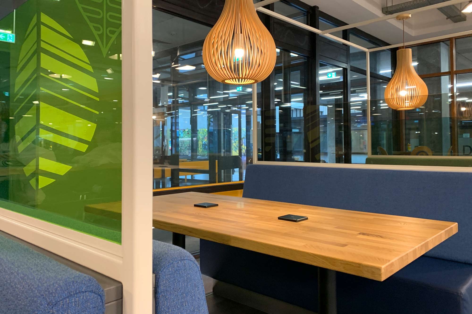 Gastraum der Mensa Blattwerk