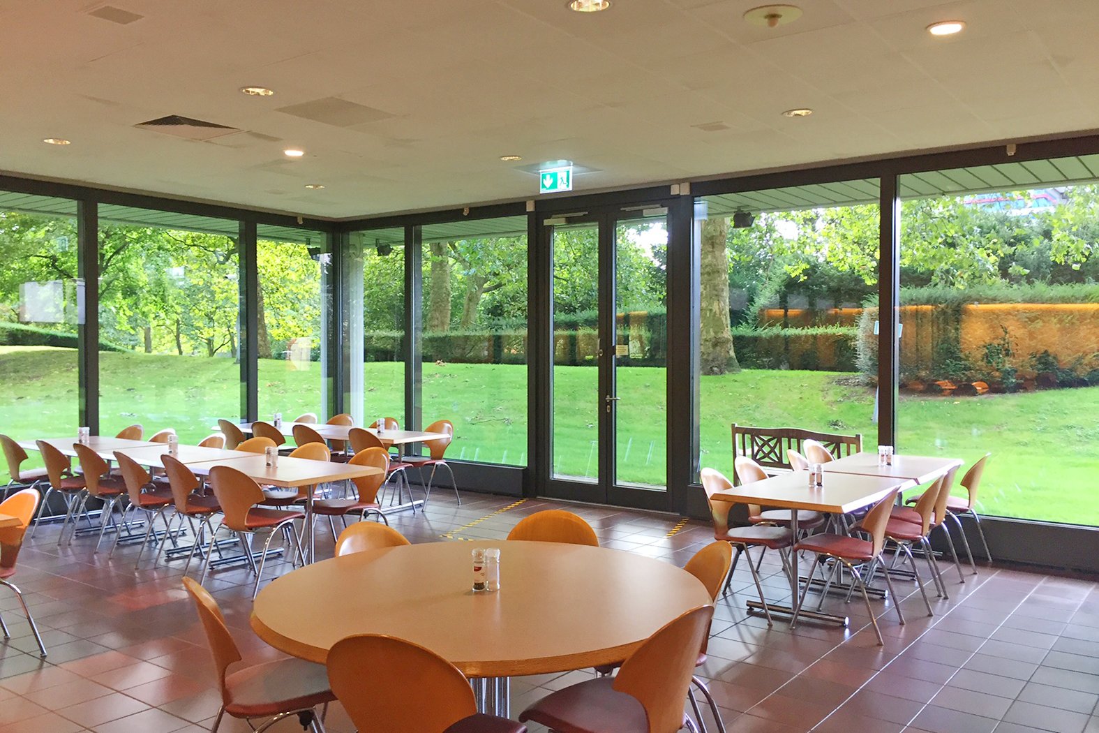 Gastraum in der Mensa Überseering