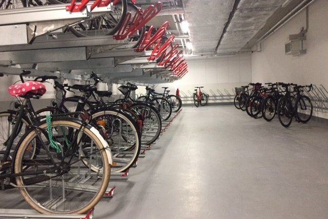 Bicycle storage room at the Helmut-Schmidt-Studierendenhaus residential complex