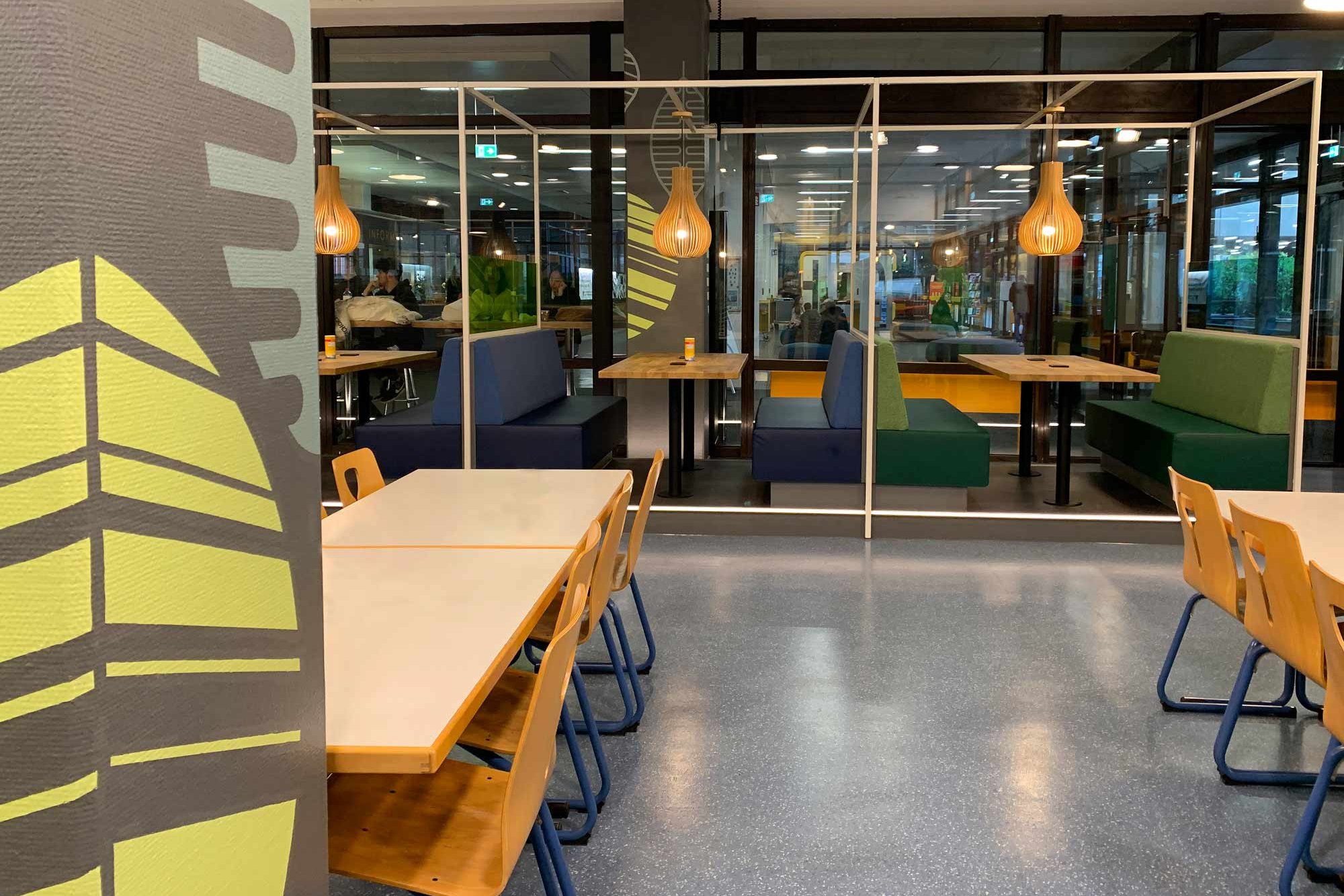 Blick in den Gastraum der Mensa Blattwerk