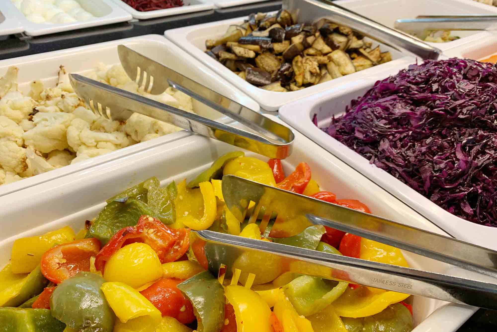 Salad bar in the Cafeteria Bucerius Law School