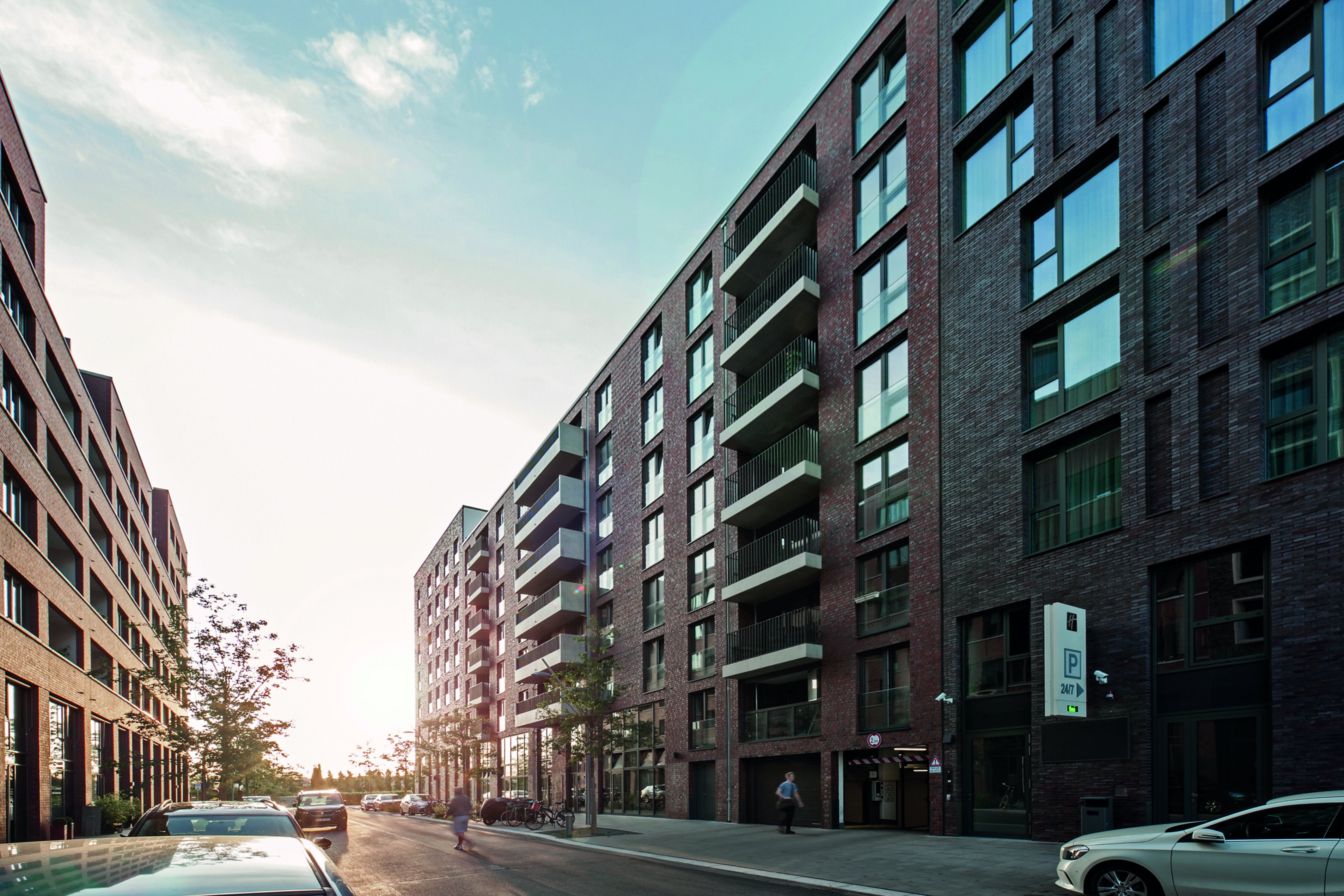 Exterior view of the Helmut-Schmidt-Studierendenhaus residential complex