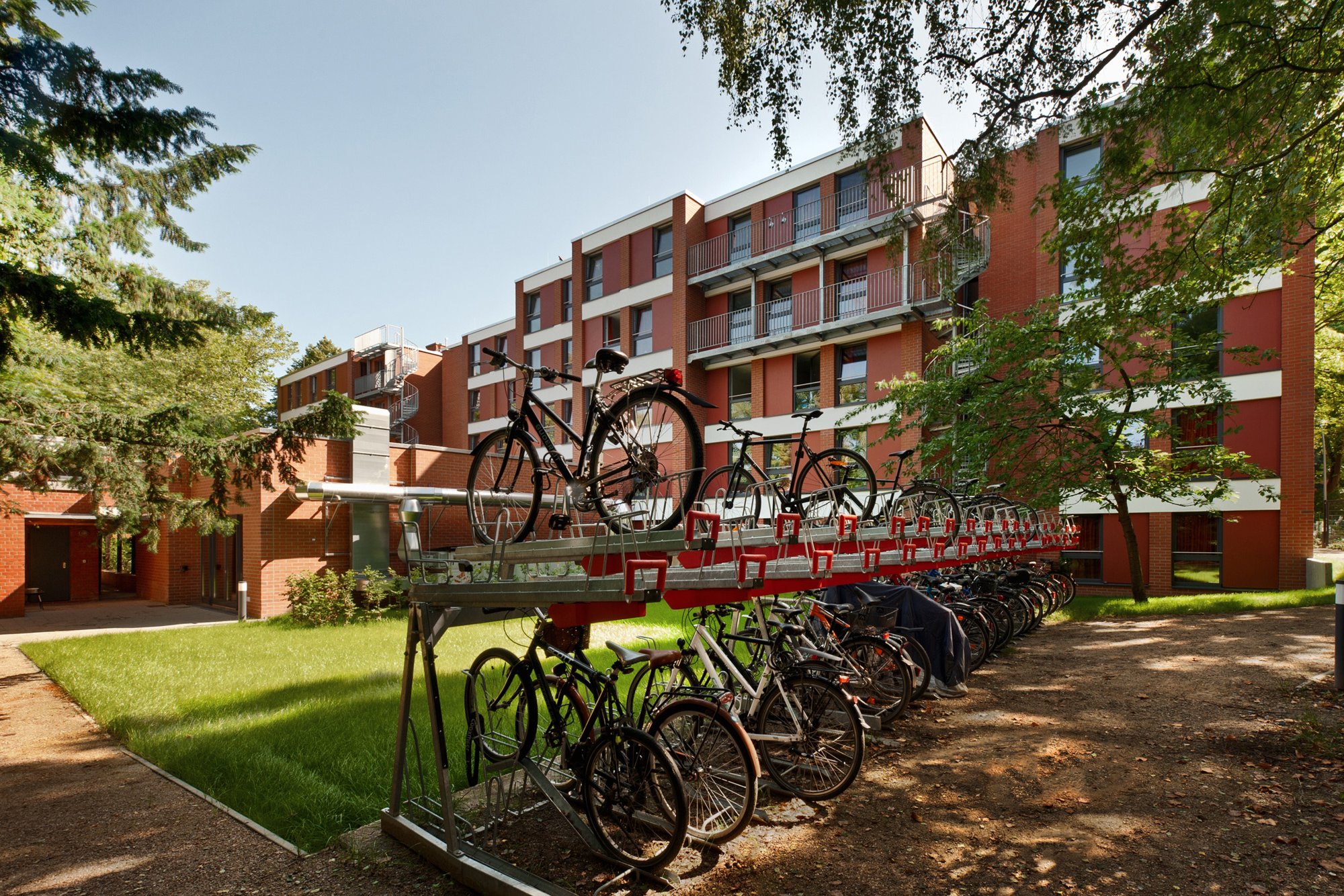 Fahrradstellplätze der Wohnanlage Esther-Bejarano-Haus