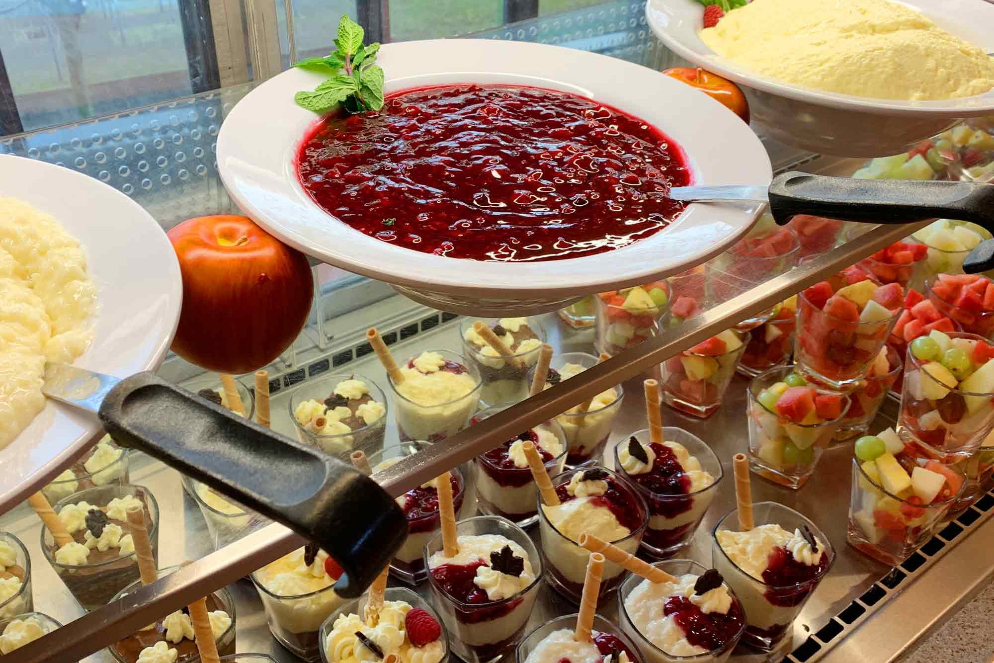 Dessert counter in the Cafeteria Berliner Tor