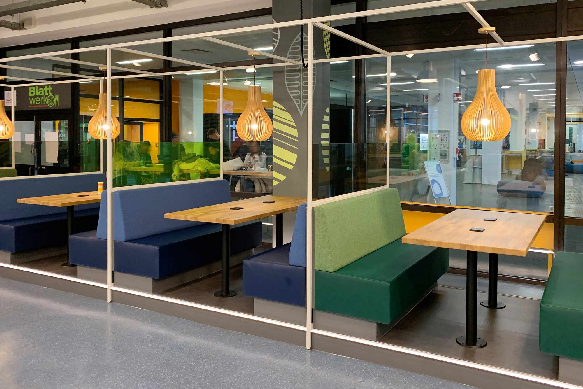 Blick in den Gastraum der Mensa Blattwerk