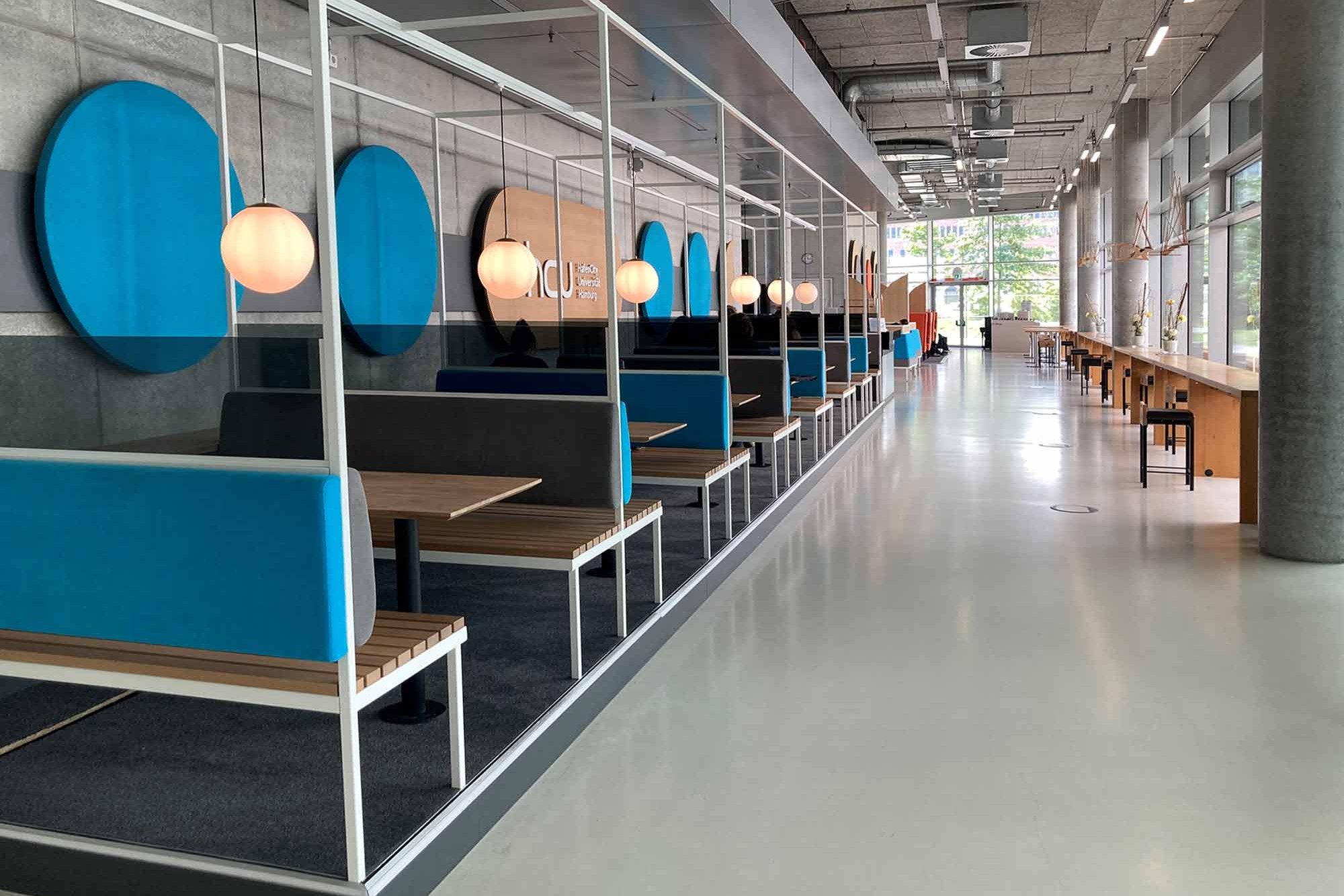 Sitzecken im Café HCU