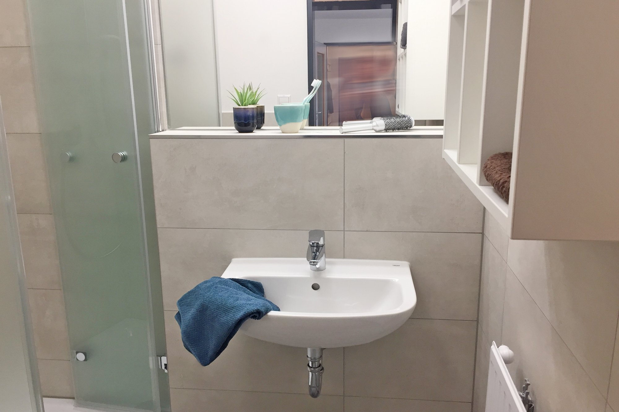 Bathrooms in the Europa- und Georgi-Haus residential complex